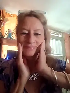 Snapshot of MaryLunna chatting on February 25, 2025, 6:33 pm MaryLunna online show from February 25, 2025, 6:33 pm