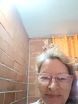 Snapshot of MaryLunna chatting on February 9, 2025, 2:40 pm MaryLunna online show from February 9, 2025, 2:40 pm