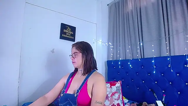 hornny cougar online show from January 8, 2026, 6:25 pm