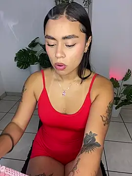 meli ortiz  online show from June 24, 2026, 3:32 pm