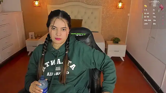 Snapshot of Hadley_ chatting on October 23, 2025, 3:05 am Hadley online show from October 23, 2025, 3:05 am