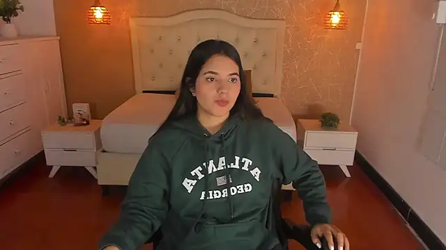 Snapshot of Hadley_ chatting on November 29, 2025, 3:50 am Hadley online show from November 29, 2025, 3:50 am