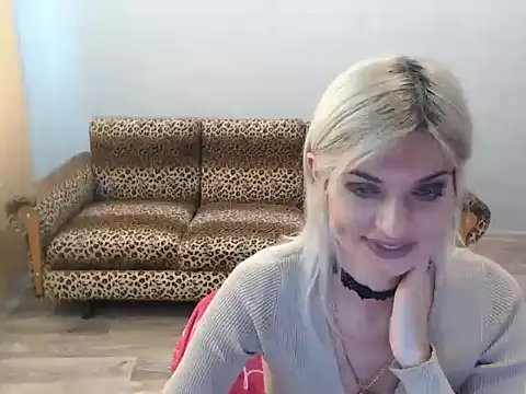 Snapshot of SexyBeatriice chatting on December 5, 2025, 7:18 am SexyBeatriice online show from December 5, 2025, 7:18 am