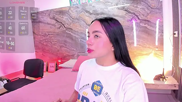 Estefy gomez09 online show from May 3, 2026, 12:31 pm