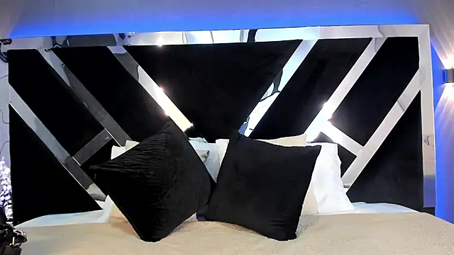 AliDiaz  online show from May 7, 2026, 6:44 pm