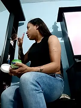 Snapshot of kamila_lovee chatting on November 29, 2025, 8:09 pm kamila lovee online show from November 29, 2025, 8:09 pm