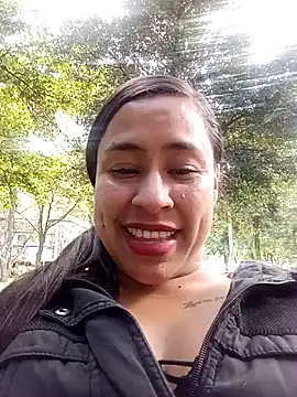 Snapshot of kamila_lovee chatting on November 7, 2025, 7:18 pm kamila lovee online show from November 7, 2025, 7:18 pm