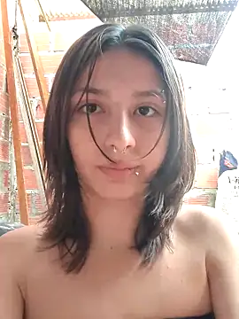 Snapshot of Maiden-Hot chatting on October 17, 2025, 7:37 pm Maiden-Hot online show from October 17, 2025, 7:37 pm