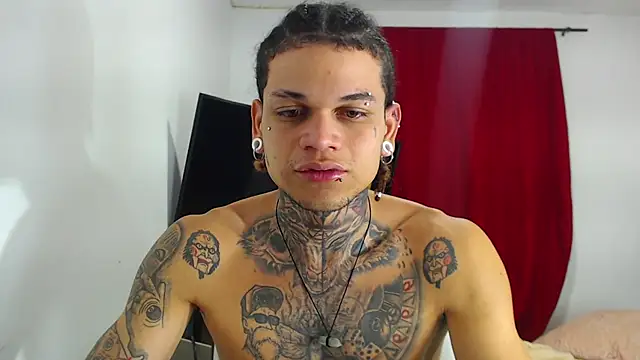 Snapshot of hot_man05 chatting on October 17, 2025, 11:50 pm hot man05 online show from October 17, 2025, 11:50 pm