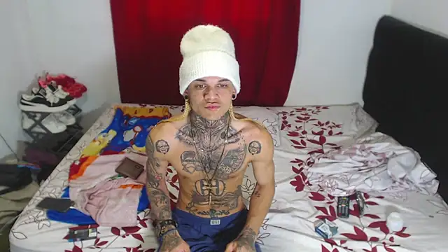 hot man05 online show from February 5, 2025, 3:42 pm