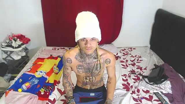 hot man05 online show from February 4, 2025, 9:28 am