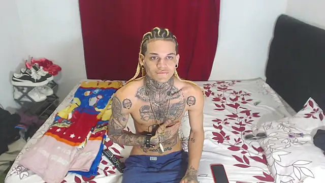 hot man05 online show from February 5, 2025, 3:23 am