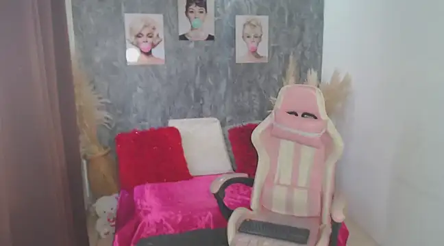 dulcetaylorss online show from March 6, 2025, 12:30 pm