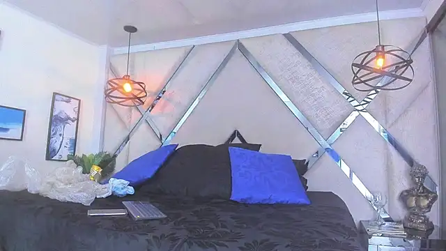 Thomas May4rs online show from February 25, 2025, 4:35 am