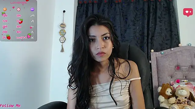 Snapshot of ellajonz chatting on November 14, 2025, 10:46 pm ellajonz online show from November 14, 2025, 10:46 pm