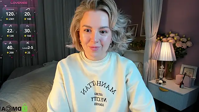 Nikki Kai online show from October 9, 2025, 1:06 am