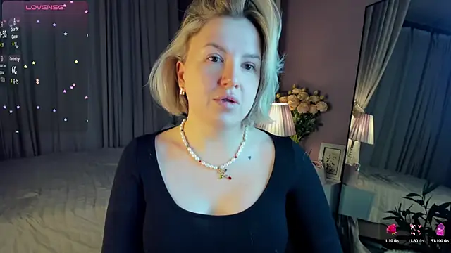 Nikki Kai online show from December 23, 2025, 1:05 am