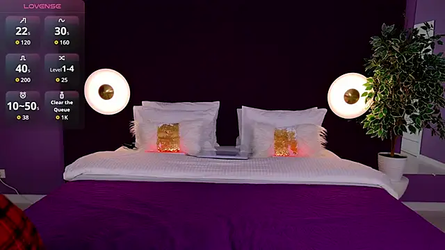 JaniceCollins online show from May 12, 2026, 1:57 am