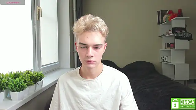 avegothy- online show from March 10, 2025, 12:49 pm