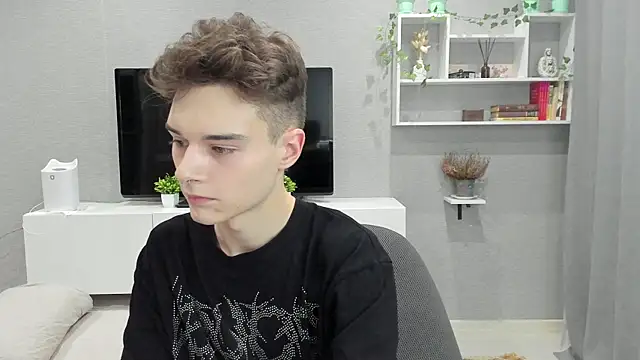 avegothy- online show from January 30, 2025, 11:44 am