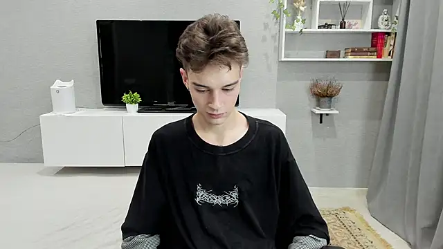 avegothy- online show from February 7, 2025, 6:56 pm