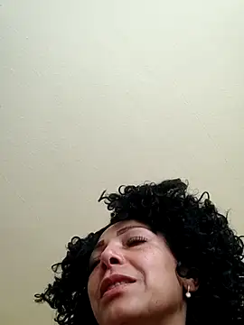 Lunasquirt1985 online show from February 16, 2026, 11:42 am