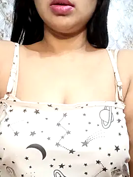 Sweety4u97 online show from October 27, 2025, 6:58 am