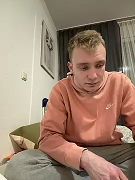 Snapshot of Yankees- chatting on February 13, 2025, 11:26 pm Yankees- online show from February 13, 2025, 11:26 pm