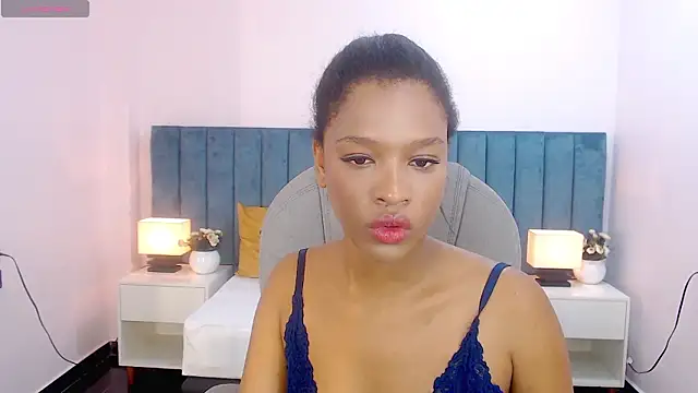 brendathompson  online show from February 2, 2026, 1:43 pm