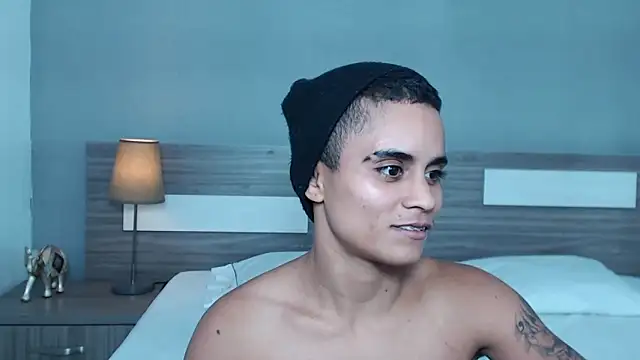 Liiamthompson online show from October 1, 2025, 7:07 pm