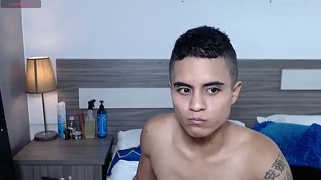 Liiamthompson online show from December 3, 2025, 9:25 pm