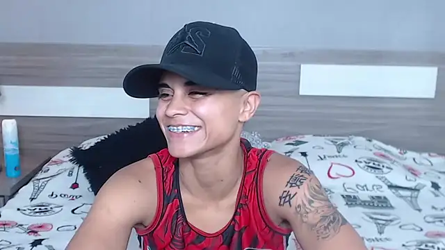 Liiamthompson online show from October 10, 2025, 11:27 pm