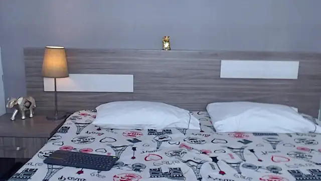 Liiamthompson online show from October 3, 2025, 11:23 am