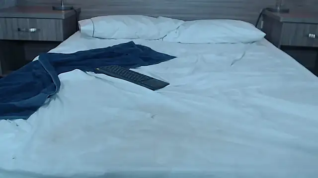 Liiamthompson online show from September 22, 2025, 9:21 pm