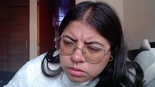 Snapshot of viccky_vick chatting on December 17, 2025, 9:31 pm viccky vick online show from December 17, 2025, 9:31 pm