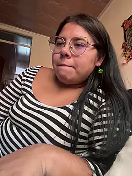 Snapshot of viccky_vick chatting on February 11, 2025, 10:18 pm viccky vick online show from February 11, 2025, 10:18 pm