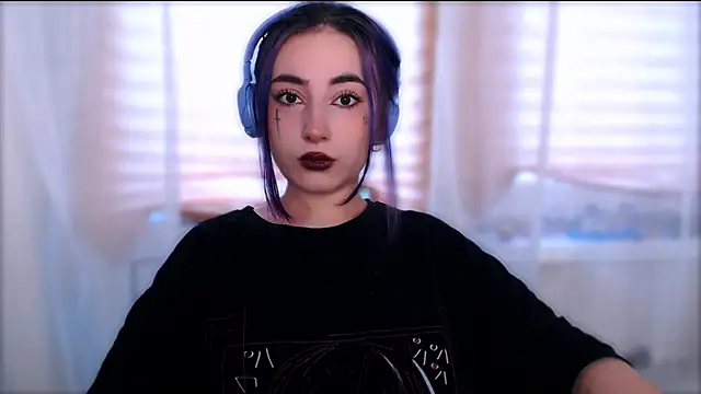 Snapshot of purplewitch chatting on November 16, 2025, 7:24 am purplewitch online show from November 16, 2025, 7:24 am