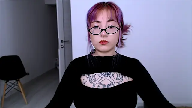 purplewitch online show from March 11, 2026, 6:51 am