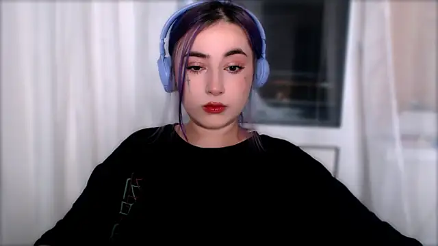 Snapshot of purplewitch chatting on November 9, 2025, 11:53 pm purplewitch online show from November 9, 2025, 11:53 pm