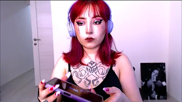 purplewitch online show from March 17, 2026, 2:47 am