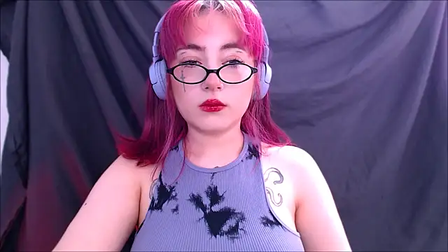 purplewitch online show from March 23, 2026, 5:51 am