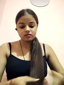 Snapshot of RAYI_123 chatting on October 17, 2025, 6:39 am RAYI 123 online show from October 17, 2025, 6:39 am