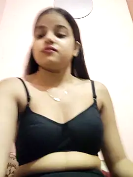 Snapshot of RAYI_123 chatting on November 11, 2025, 5:35 am RAYI 123 online show from November 11, 2025, 5:35 am