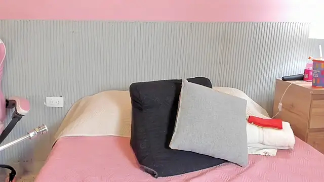 Snapshot of yeikafoxy chatting on March 21, 2026, 10:52 am yeikafoxy online show from March 21, 2026, 10:52 am