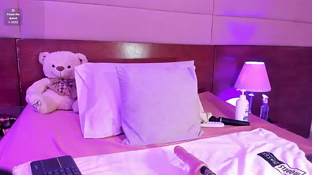 dulce char online show from April 24, 2026, 12:40 pm