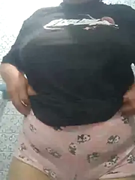 Snapshot of alexandraluv chatting on July 1, 2026, 1:55 pm alexandraluv online show from July 1, 2026, 1:55 pm
