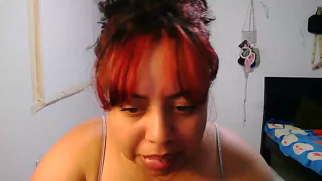 alexandraluv online show from November 25, 2025, 12:00 am