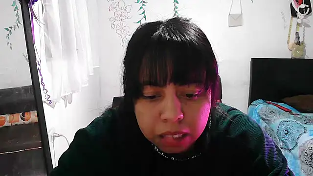 alexandraluv online show from October 17, 2025, 11:06 pm