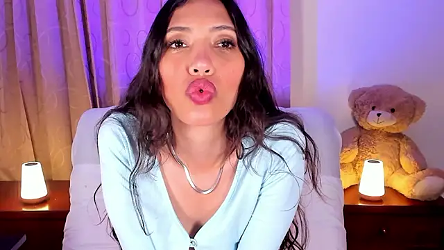 Miss veronicaa2 online show from February 10, 2026, 1:10 pm