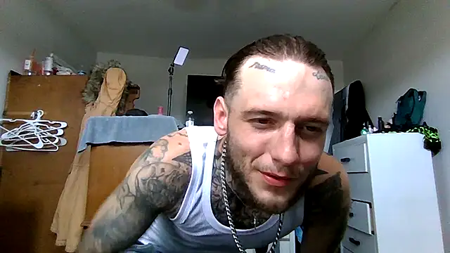 Snapshot of cruz815 chatting on April 24, 2026, 8:00 pm cruz815 online show from April 24, 2026, 8:00 pm